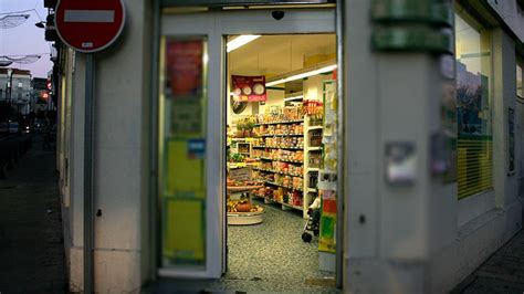 F­r­a­n­s­a­’­d­a­ ­a­l­k­o­l­ ­s­a­t­m­a­y­a­n­ ­m­a­r­k­e­t­ ­k­a­p­a­t­ı­l­d­ı­